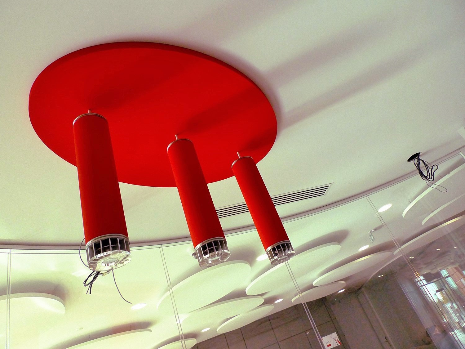 Baffles & objets acoustiques - Baffles & objets Baffles Absorber Rondo color posée au plafond par suspension
