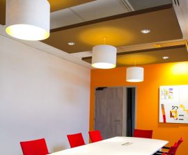 Luminaires acoustiques - Luminaire acoustique color posé au plafond par suspension